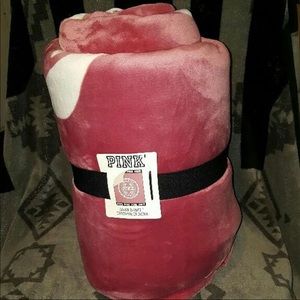 VS PINK Sherpa blanket TRADE for Alice ONLY